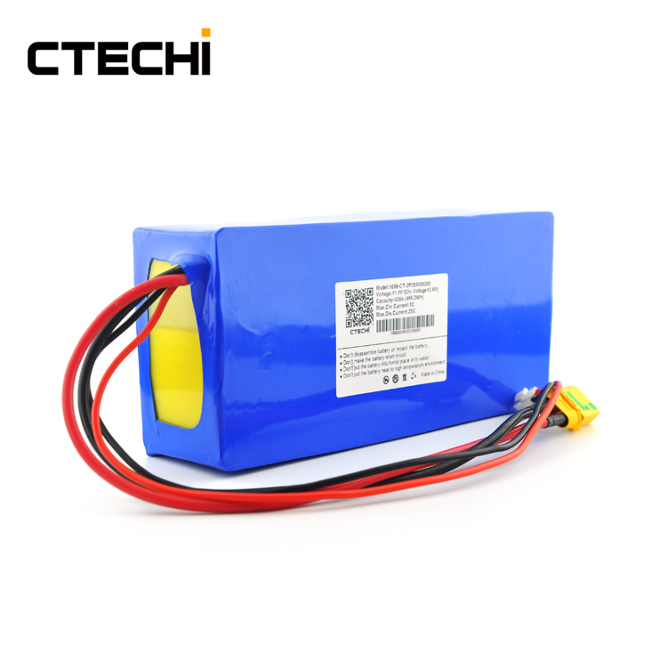 Hochwertige 11,1 V 42 Ah Li-Ionen-Batteriehersteller BMS-Batterie LIPO Oem aus China-CTECHi 4