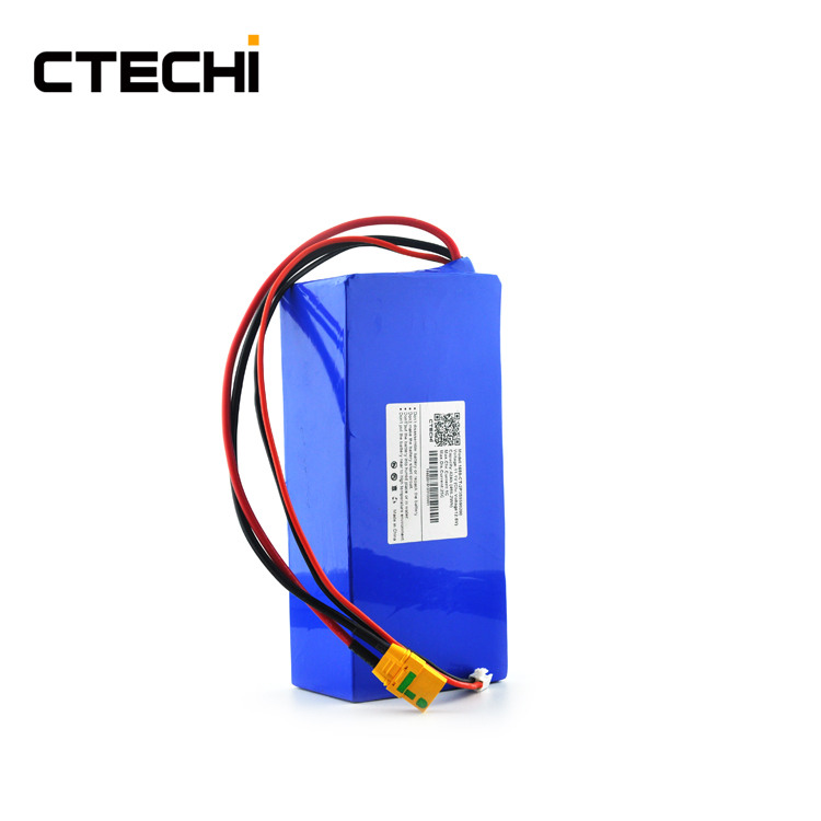 Hochwertige 11,1 V 42 Ah Li-Ionen-Batteriehersteller BMS-Batterie LIPO Oem aus China-CTECHi 3