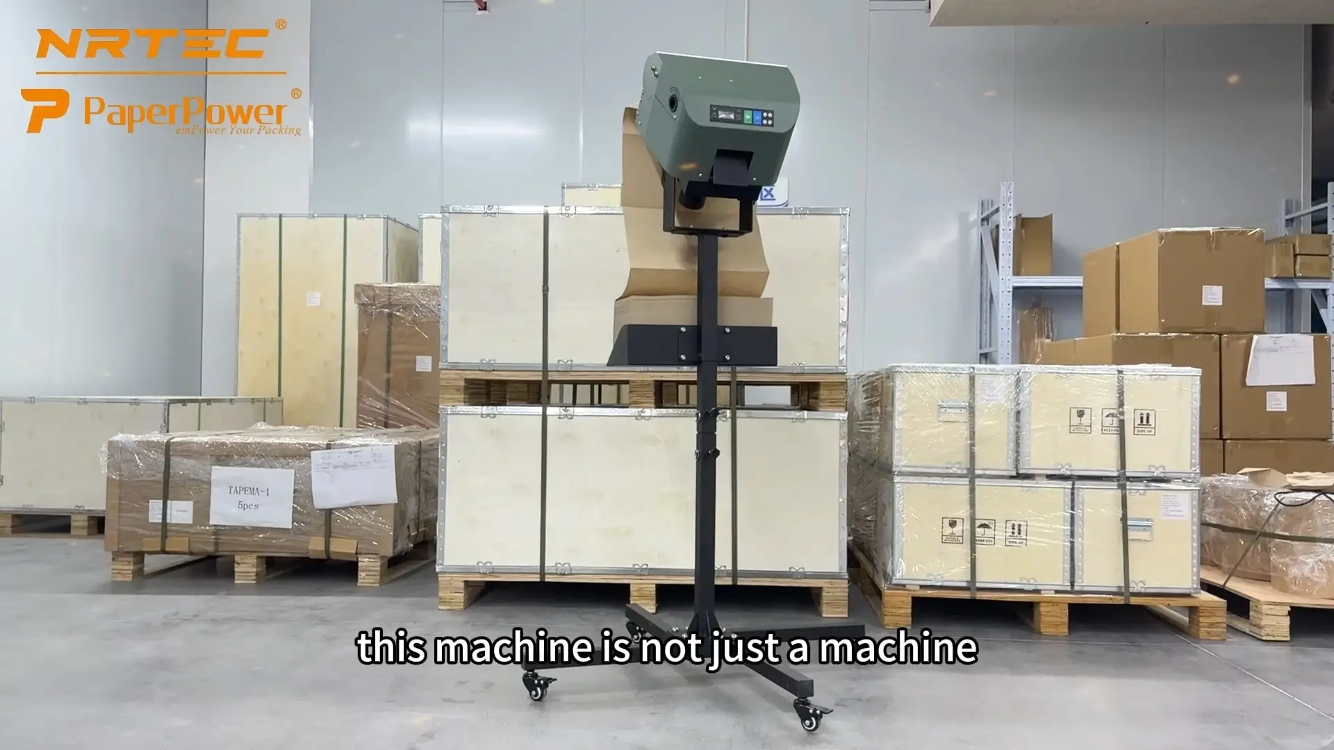 汎用性の高いクラフトペーパーボイド充填機NP-P30 1