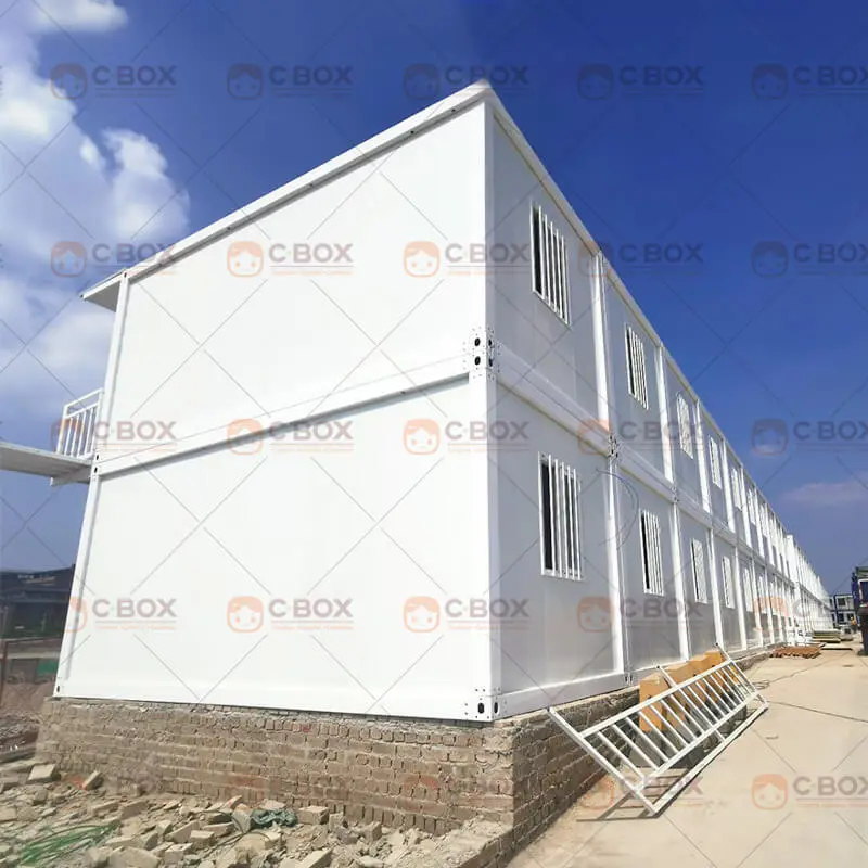 Mobile Home: Provisional Container Living in Indonesia 1