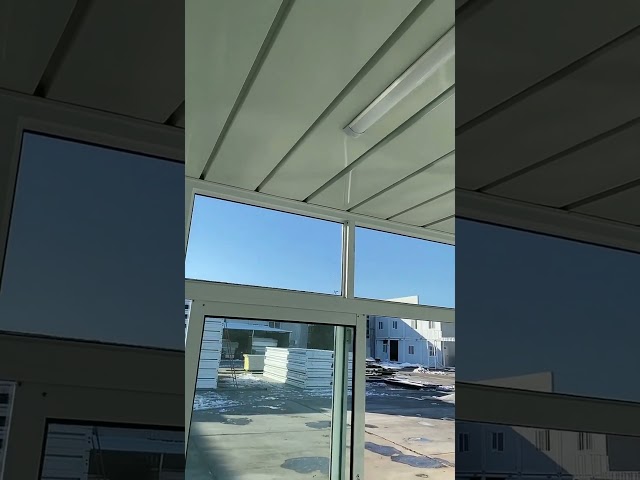 مكتب الحاوية مع جدار زجاجي