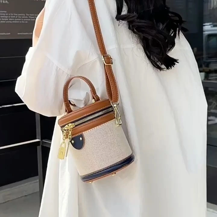 Eleganter mehrfarbiger Eimerbeutel, neuer trendiger farbanpassender Umhängetasche, modische und High-End-Crossbody-Tasche 1
