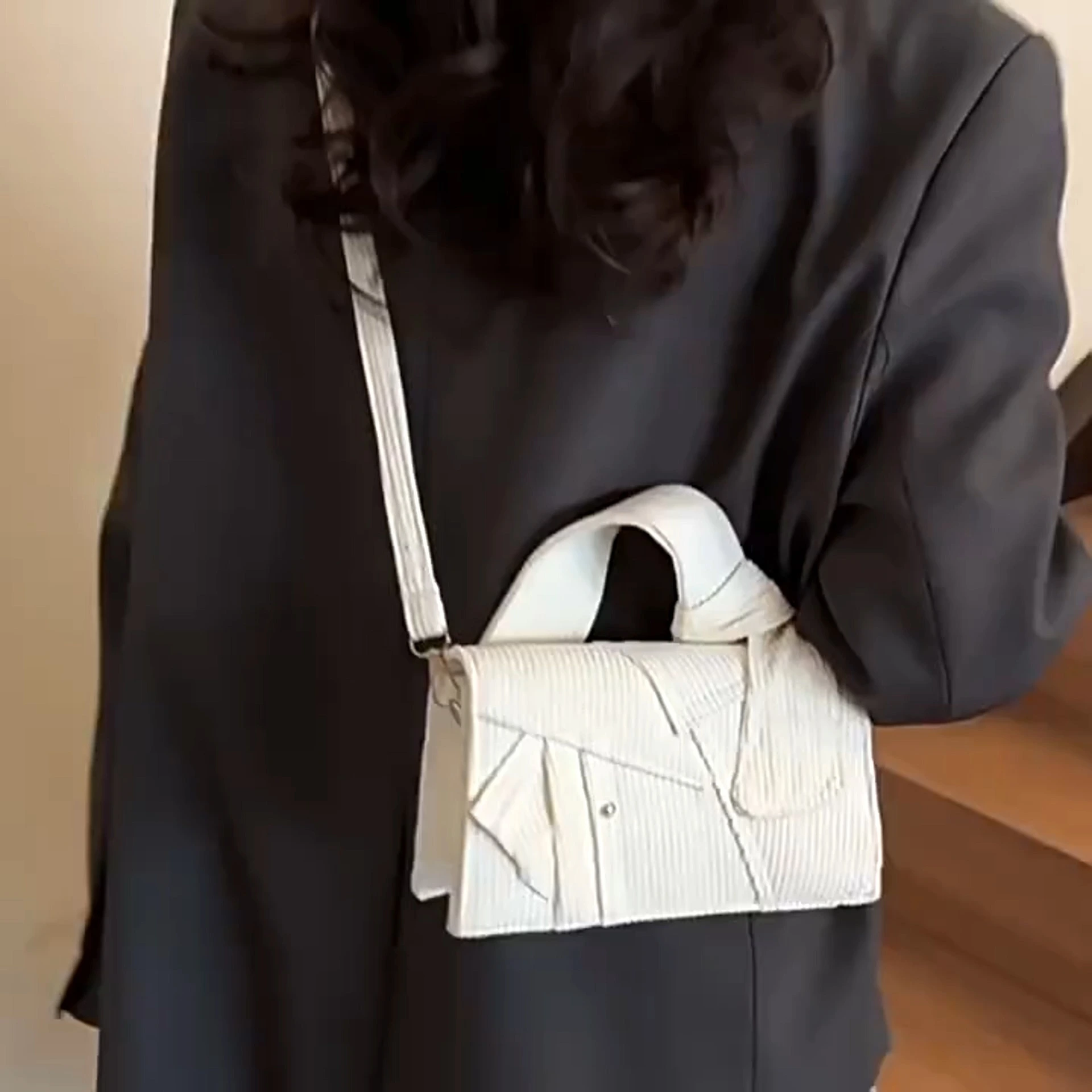 Bolsa de retalhos de estilo coreano, nova bolsa de crossbody da moda, bolsa de ombro versátil e portátil 1