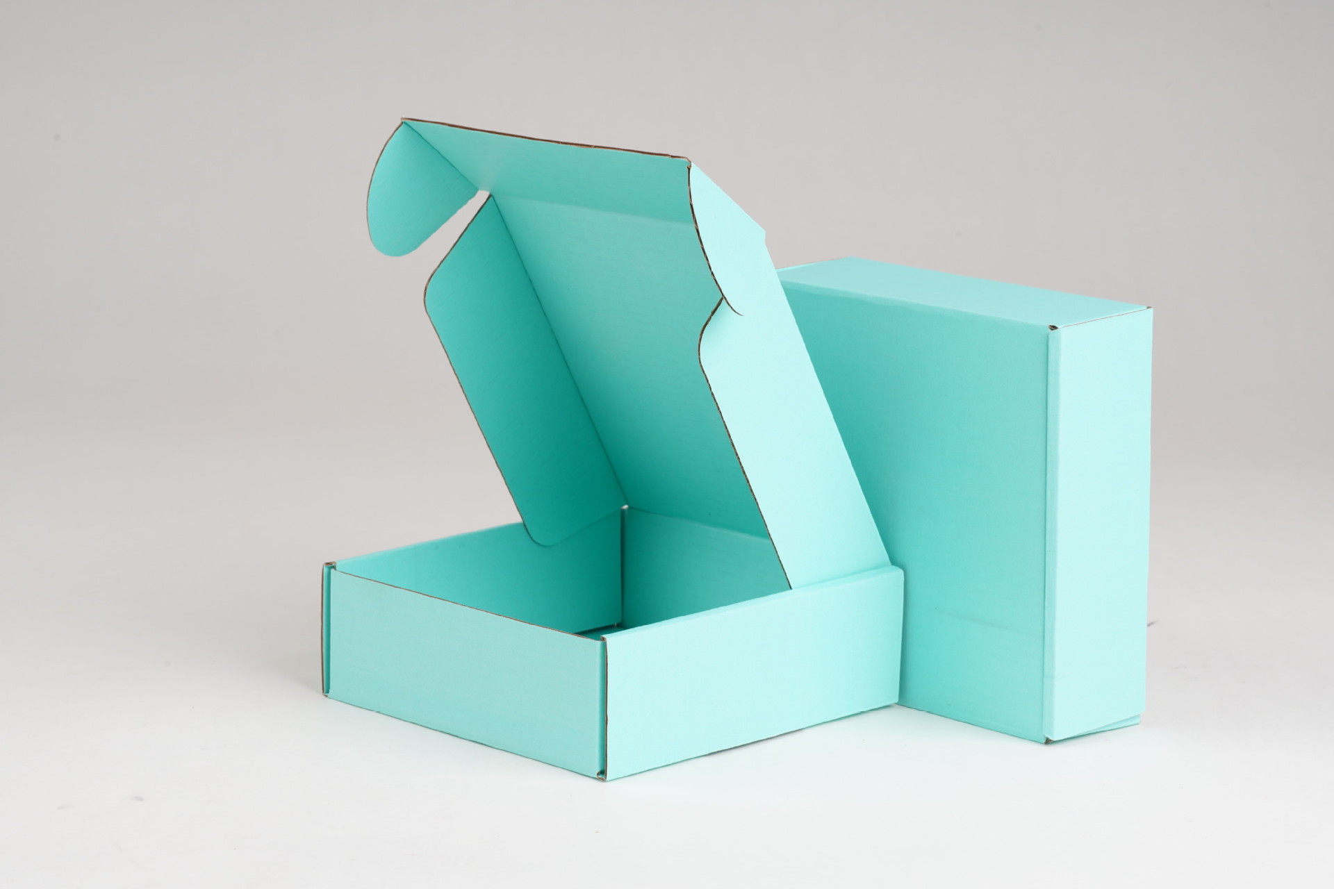 Custom wholesale logo luxury heart shaped gift mom flower eyelash makeup perfume corrugated Kraft paper packaging box for flowers 3
