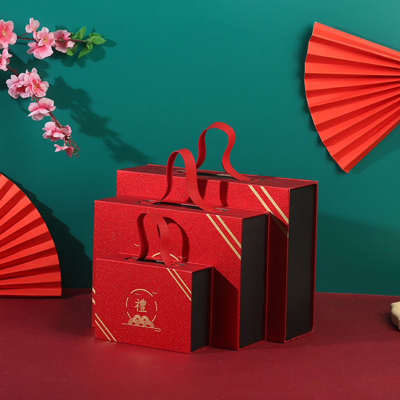 Custom Wholesale High-grade Bronzing Protable Paper Box Leather Portable Rope Packaging Birthday Party New Year Gift Box 3