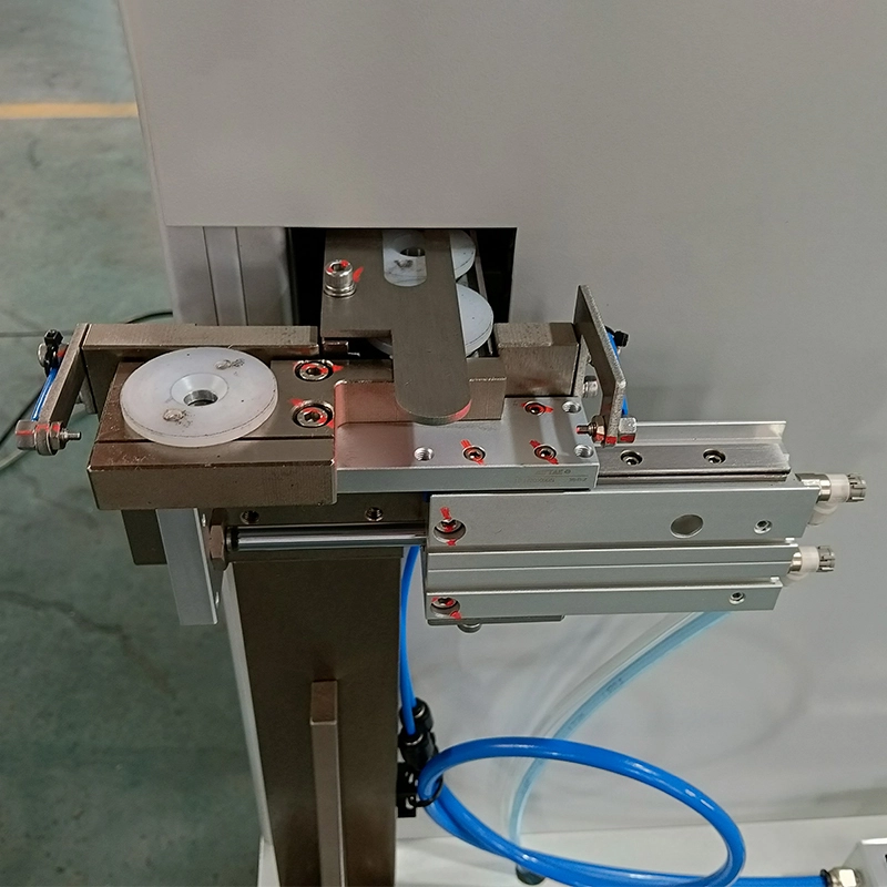 Nest part escapement side shuttle mechanism for plastic plate working with vibratory bowl feeder 1