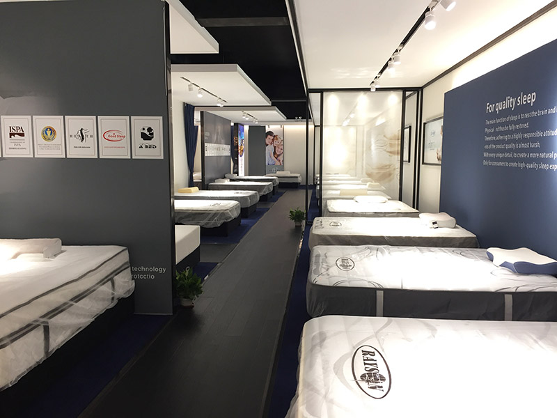 Two sides available king size euro top roll up spring coil mattress 24