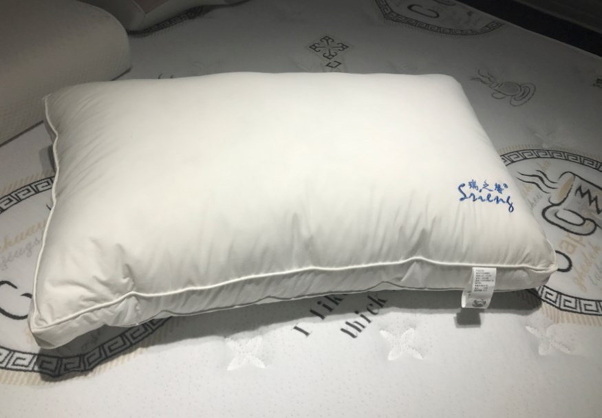 spring and silk pillow 1
