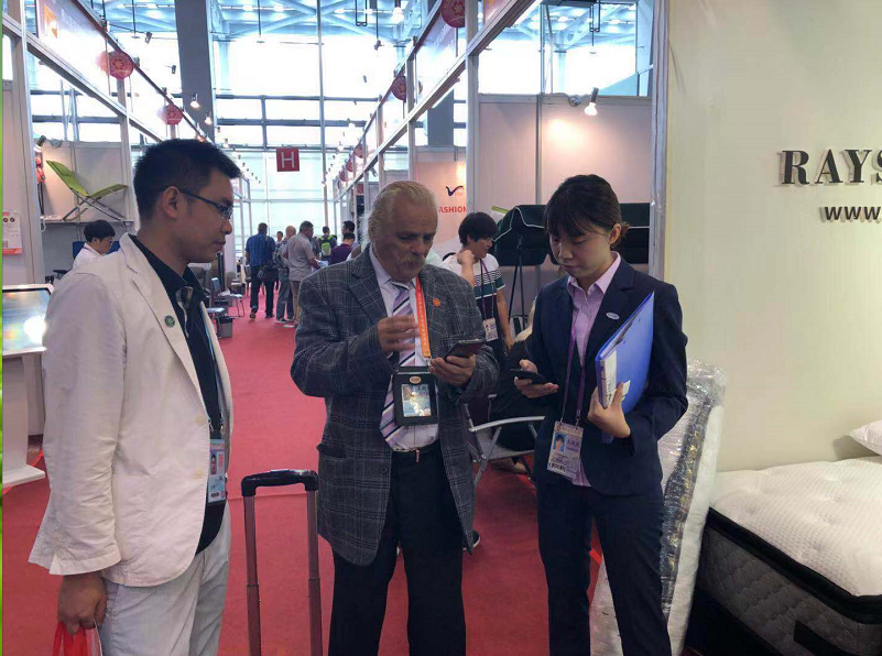 Synwin show på 124TH Canton Fair 4