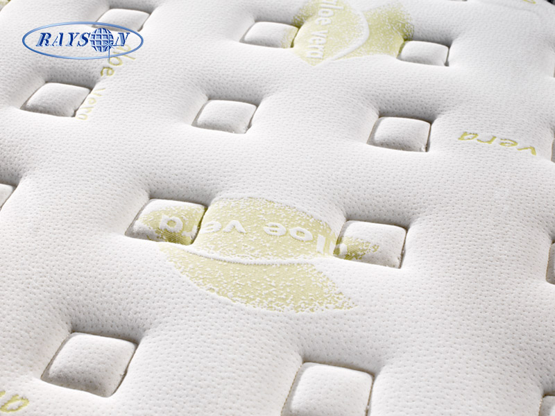 10 Duim rol pak latex skuim veer matras in 'n boks 9