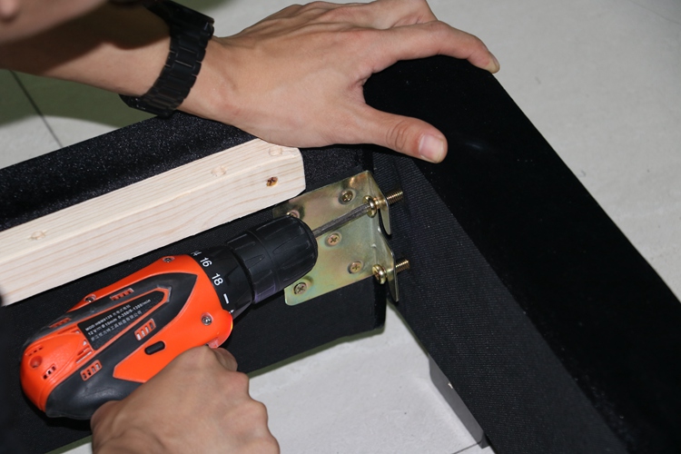 Rayson matracis — reklāmas gultas statīvs viesnīcai un dzīvoklim — 3