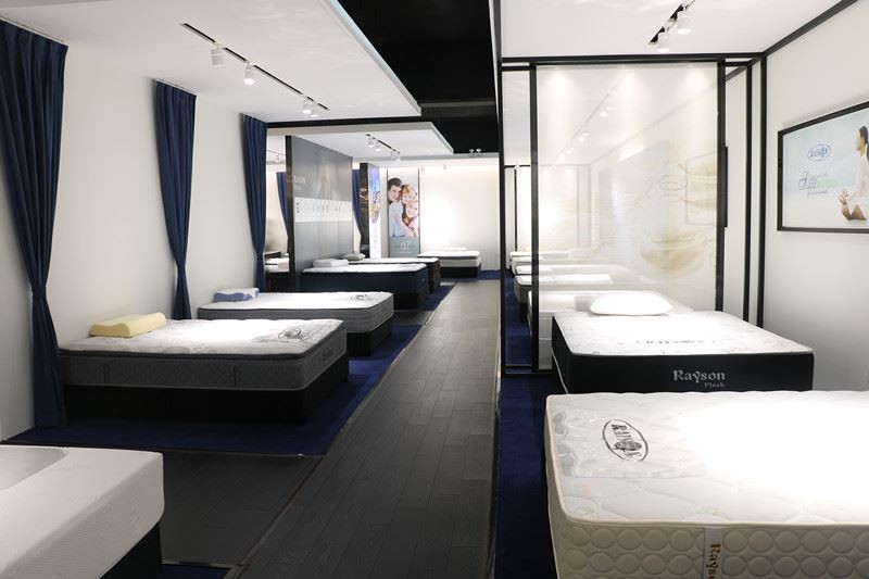 mattress showroom (2)_