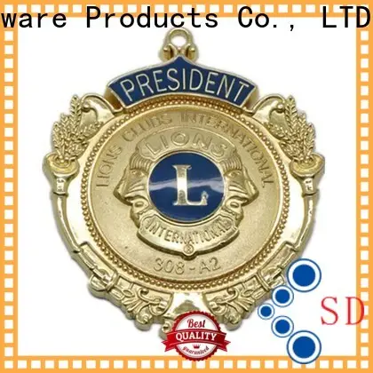 ShunDing resin metal logo badge for sale for auction 1