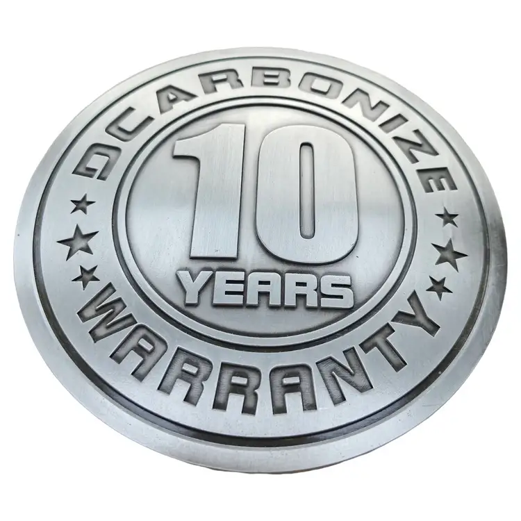 Placa de identificación redonda personalizada de aleación de zinc plateada con relieve 3D 1