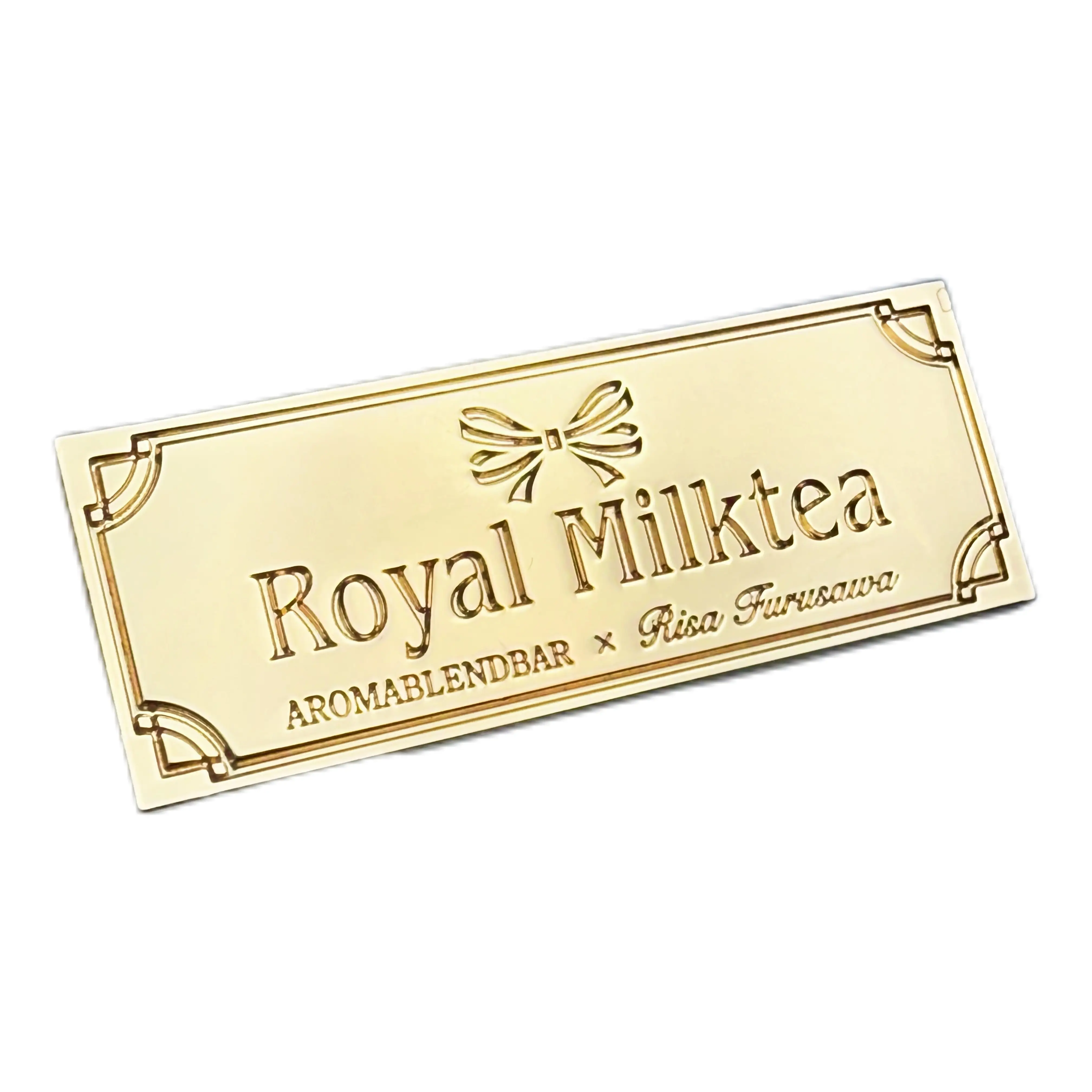 Customized zinc alloy nameplate with metal logo and golden three-dimensional effect 1