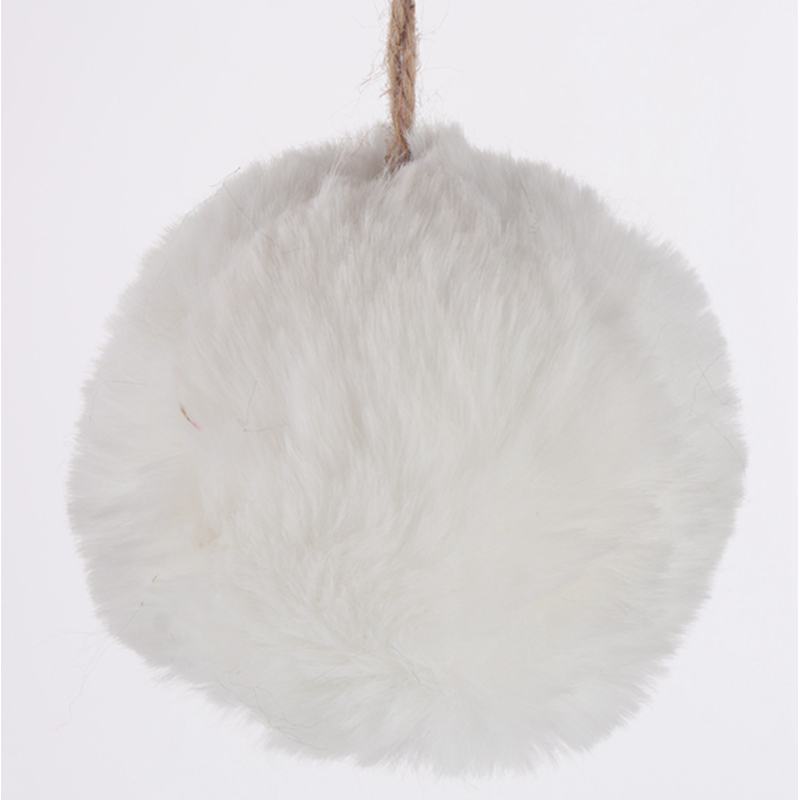 Flauschiges Weihnachtskugel-Ornament aus Kunstfell in Rot 9
