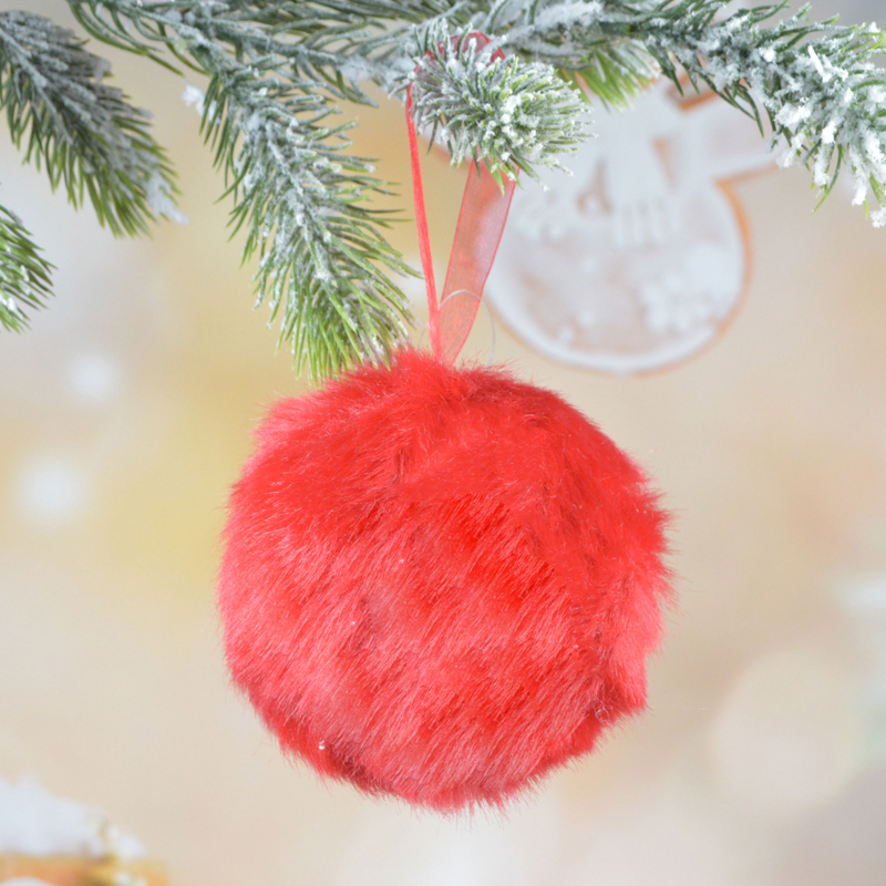 Flauschiges Weihnachtskugel-Ornament aus Kunstfell in Rot 12