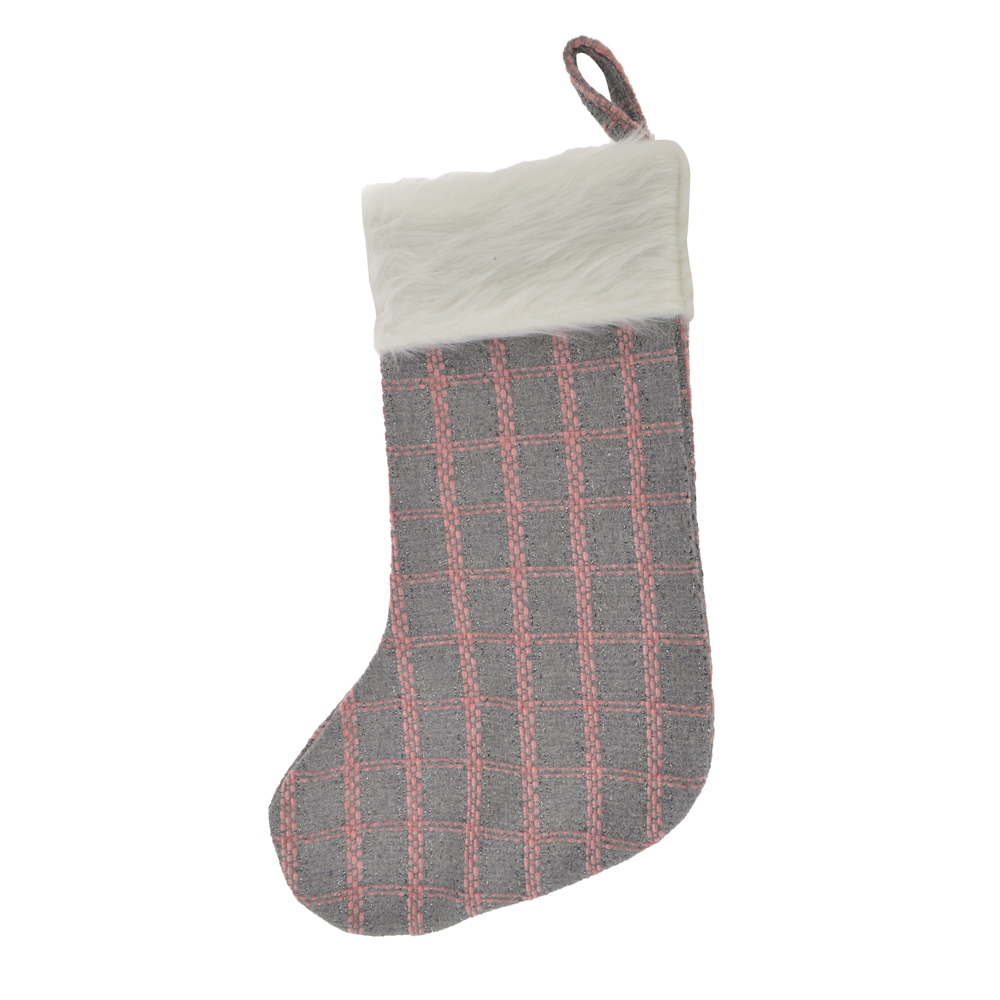Weihnachtsstrümpfe aus Stoff für die Heimdekoration 3