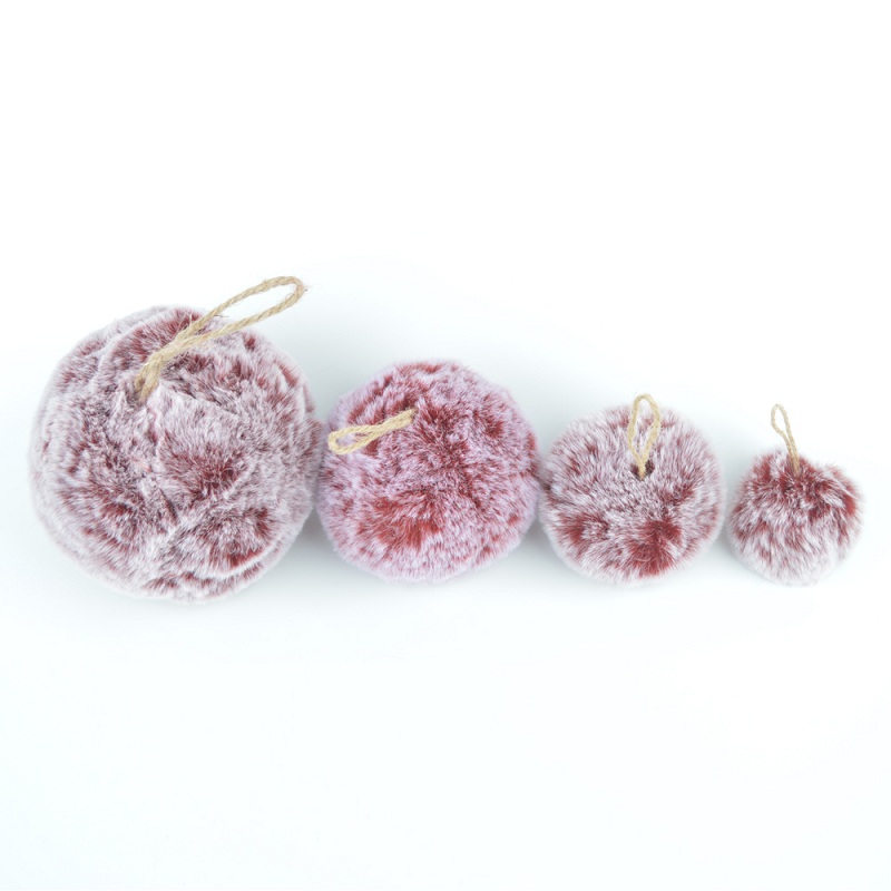 Bola navideña de peluche de piel sintética de color rojo burdeos 4