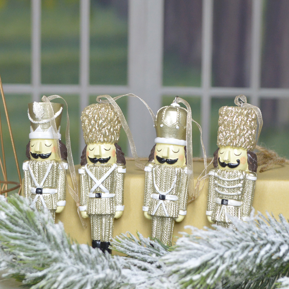 Nussknacker-Soldat-Statue aus Polyresin, hängende Weihnachtsdekoration 5