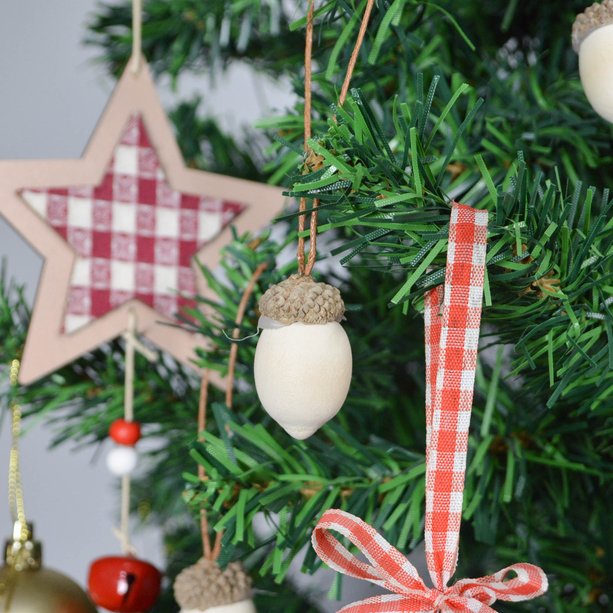 Factory direct artificial Christmas tree decoration wooden Pine cones pendant handmade hanging ornament 18pcs 1