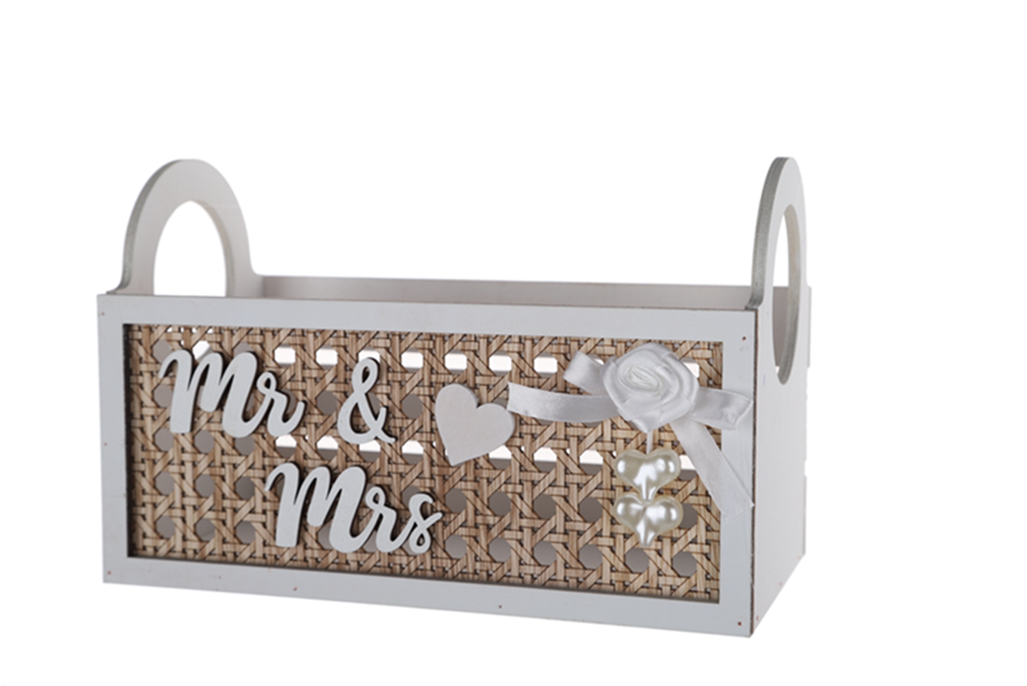 Cesta de madera vintage para guardar cosas en bodas, ideal para decorar el banquete de San Valentín. 2