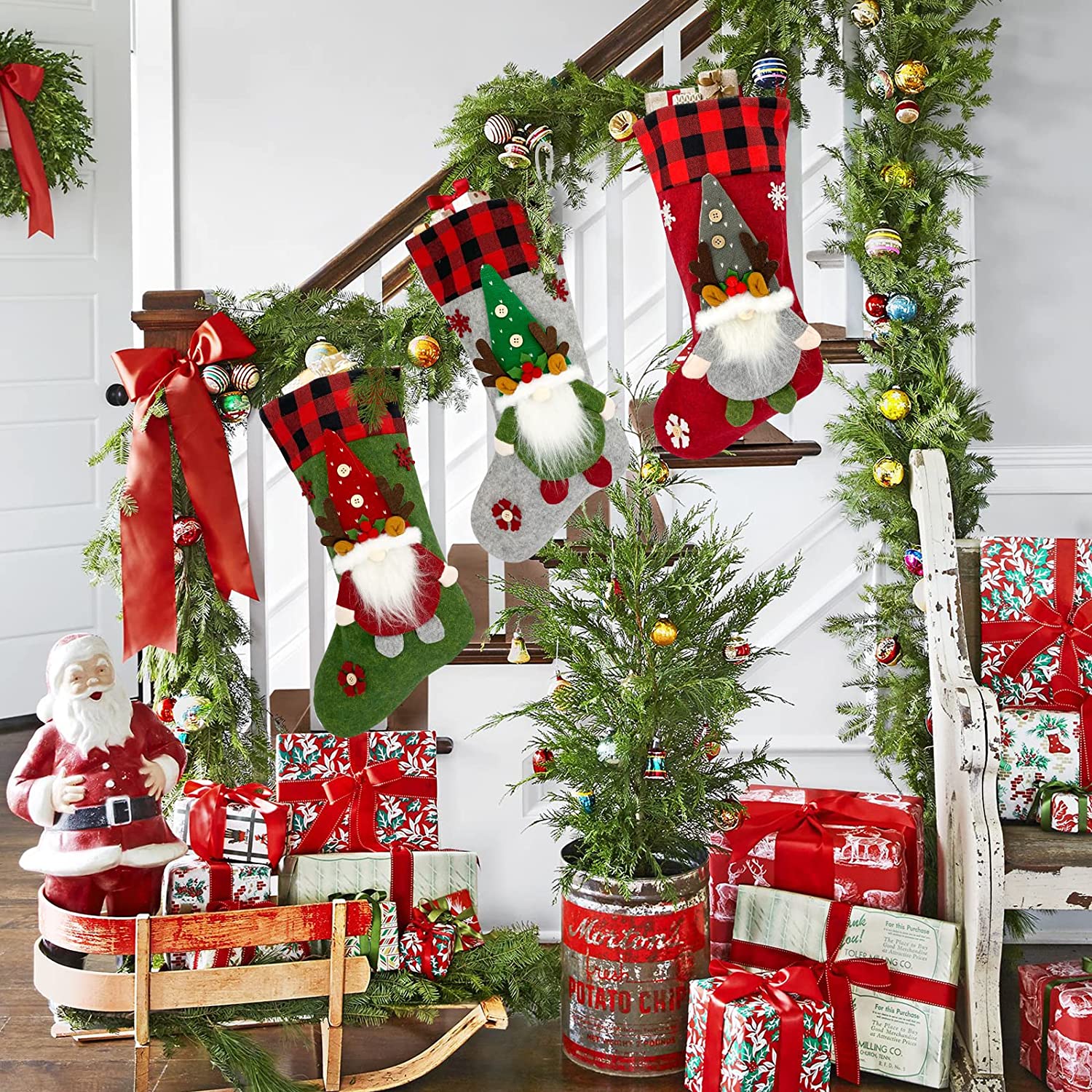 Medias navideñas grandes con temática de Papá Noel, muñeco de nieve y reno para decoración de fiestas familiares 3