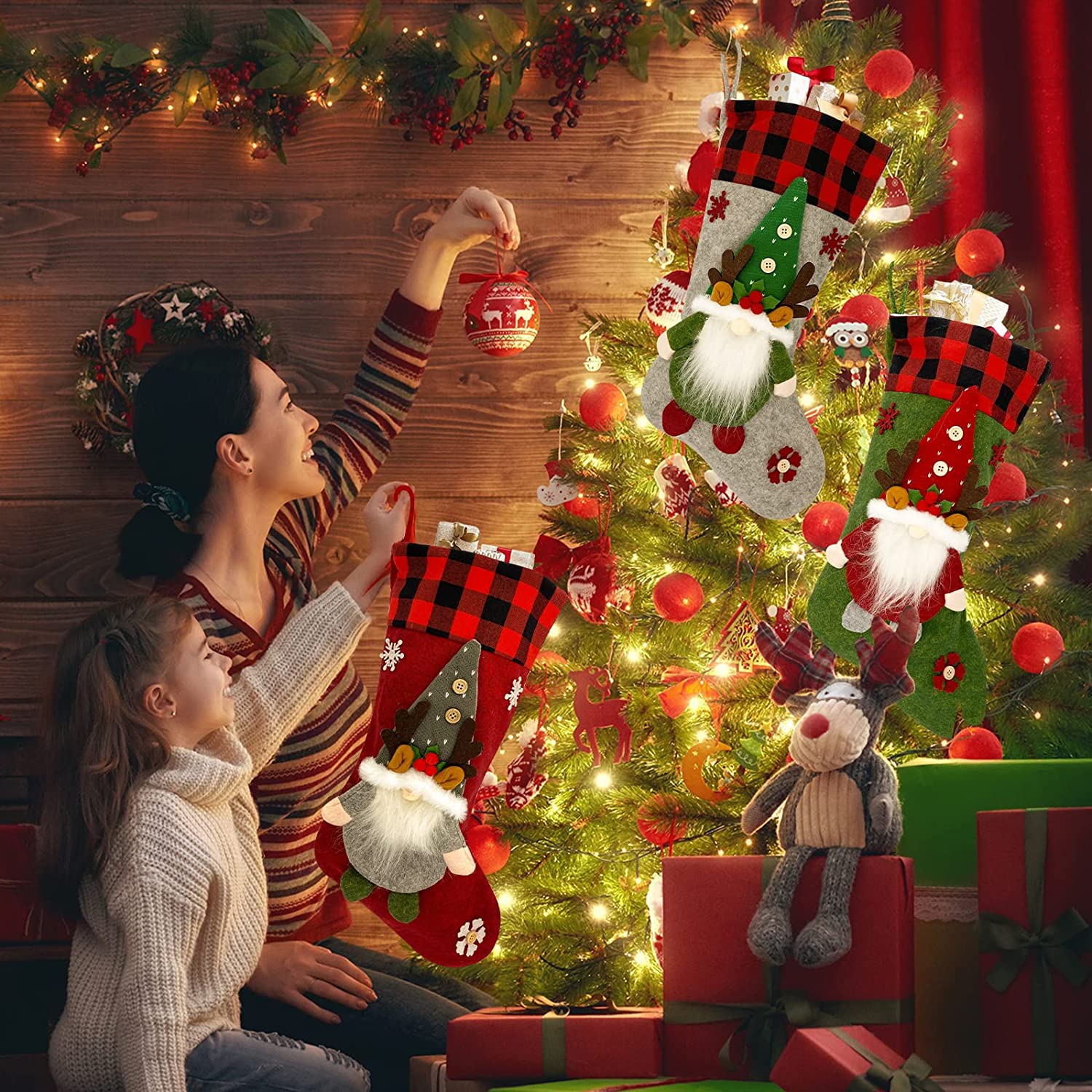 Medias navideñas grandes con temática de Papá Noel, muñeco de nieve y reno para decoración de fiestas familiares 6