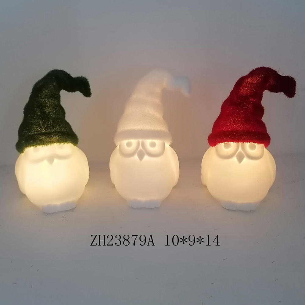 Benutzerdefinierte personalisierte Familie Keramik Licht bis LED Weihnachten Pinguin Figur Ornamente 7