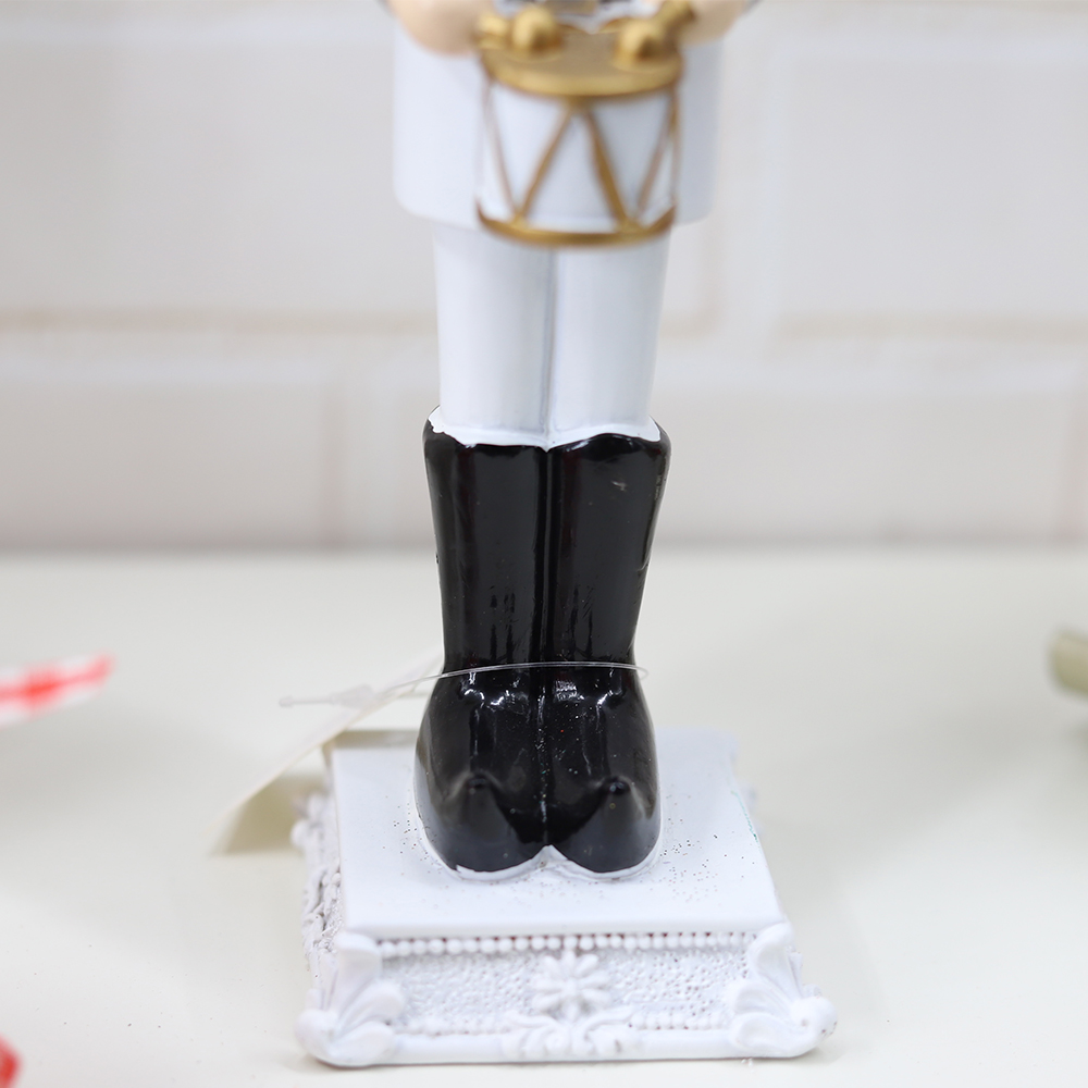 Christmas Figures Tabletop Decorations Resin Christmas Nutcracker Soldier Ornaments 4