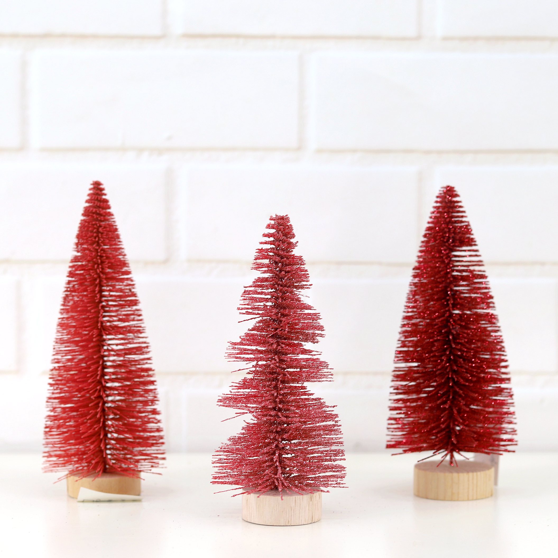 Mini árbol de Navidad con cepillo para botellas, árboles de Navidad artificiales de sisal, decoración de mesa para fiestas y decoración del hogar. 1