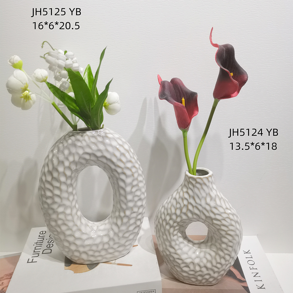 Jarrón nórdico de cerámica hueca circular con forma de donut para decoración de sala de estar y hogar 6