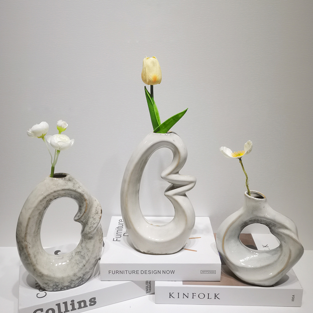 Jarrón decorativo de cerámica abstracta con decoración nórdica minimalista para el hogar moderno y rústico. 1