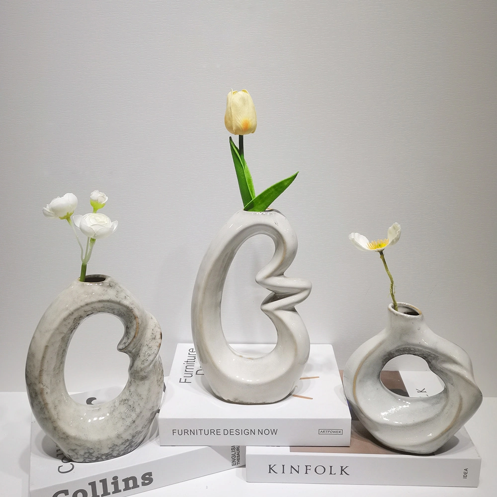 Jarrón decorativo de cerámica abstracta con decoración nórdica minimalista para el hogar moderno y rústico. 1