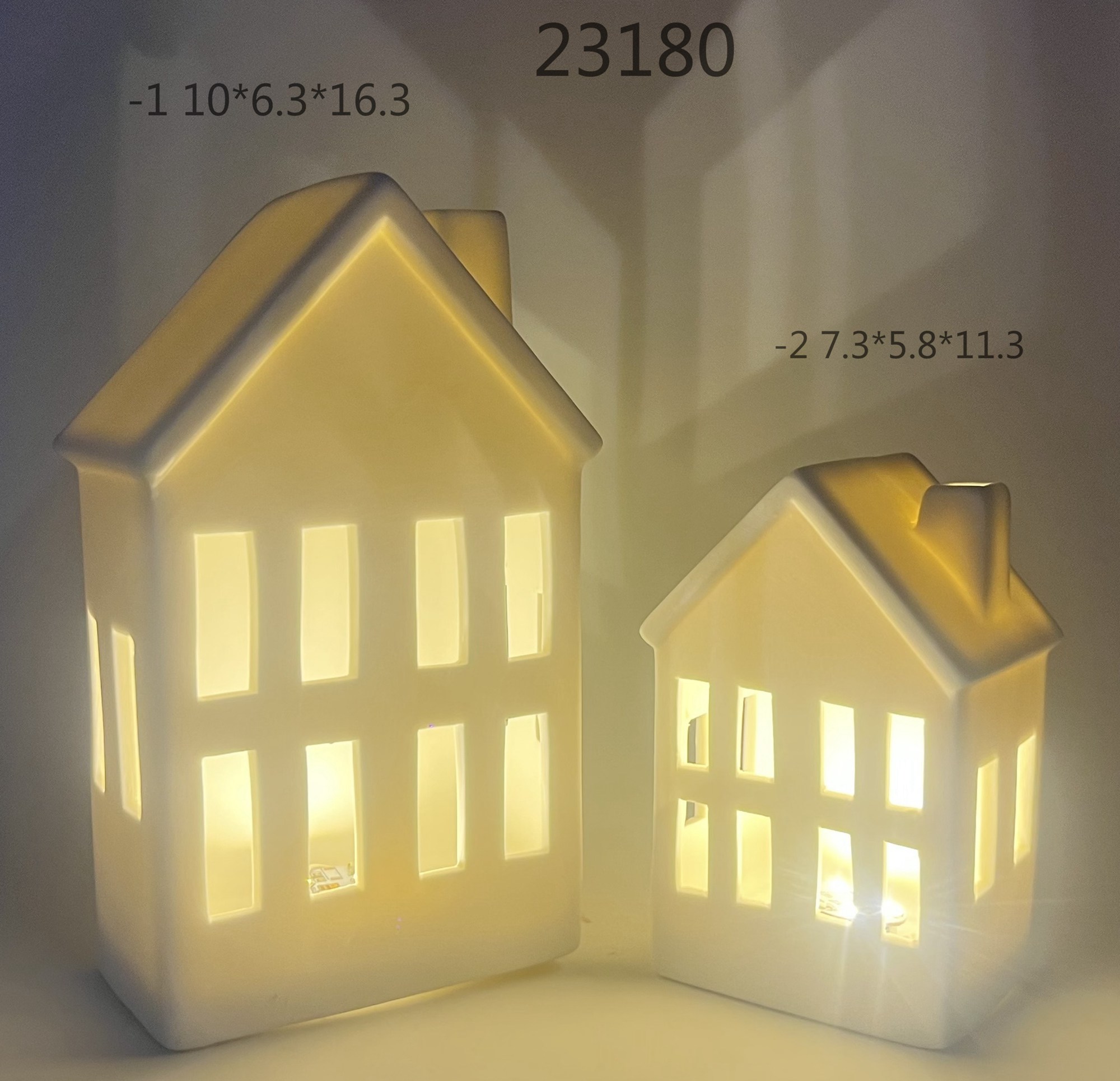 Weißes Porzellan Weihnachten LED beleuchtete weiße Häuser Dekor Miniatur Weihnachten Dorf Häuser Schneeflocke weiß leuchtende Schloss 2