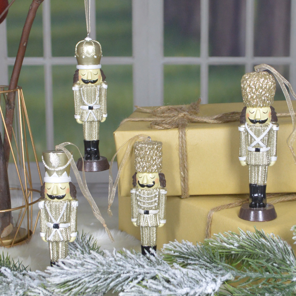 Nussknacker-Soldat-Statue aus Polyresin, hängende Weihnachtsdekoration 1