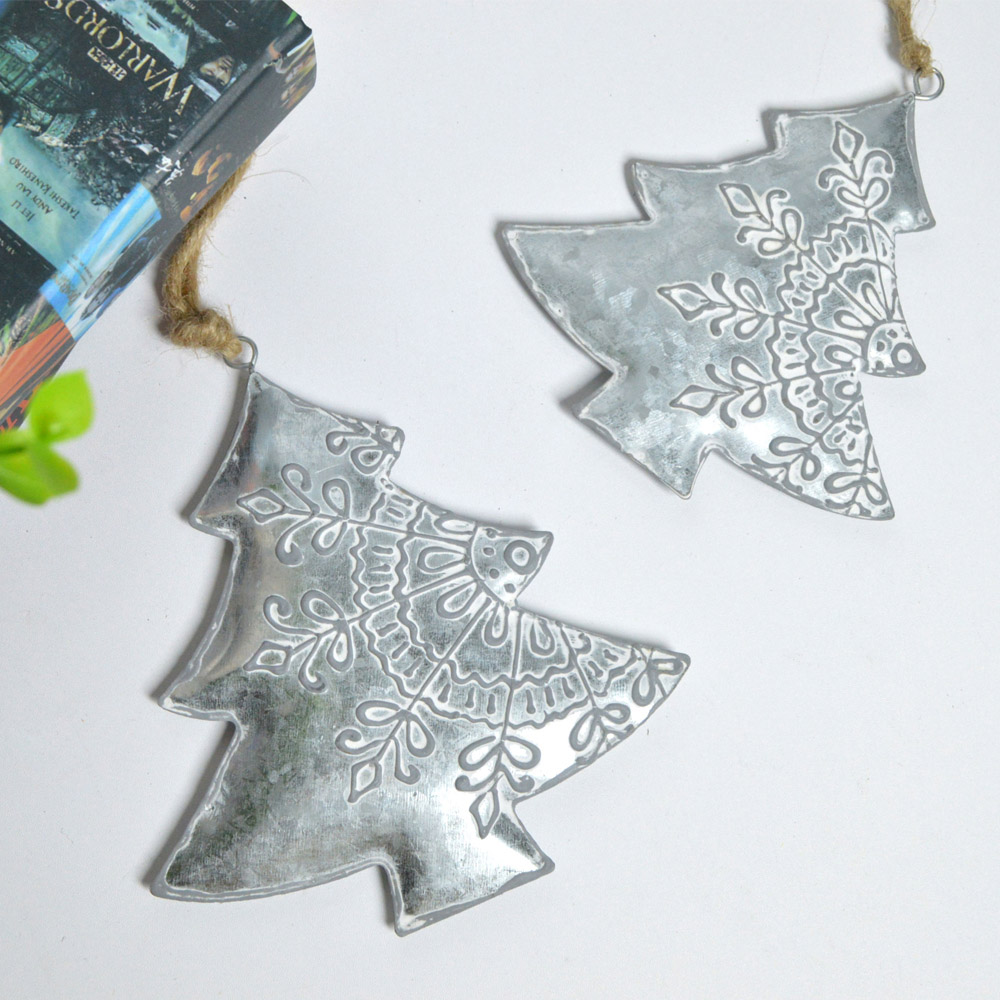Colgantes navideños de metal plateado con forma de corazón y estrella para árbol, ideales para decorar fiestas de Año Nuevo. 5