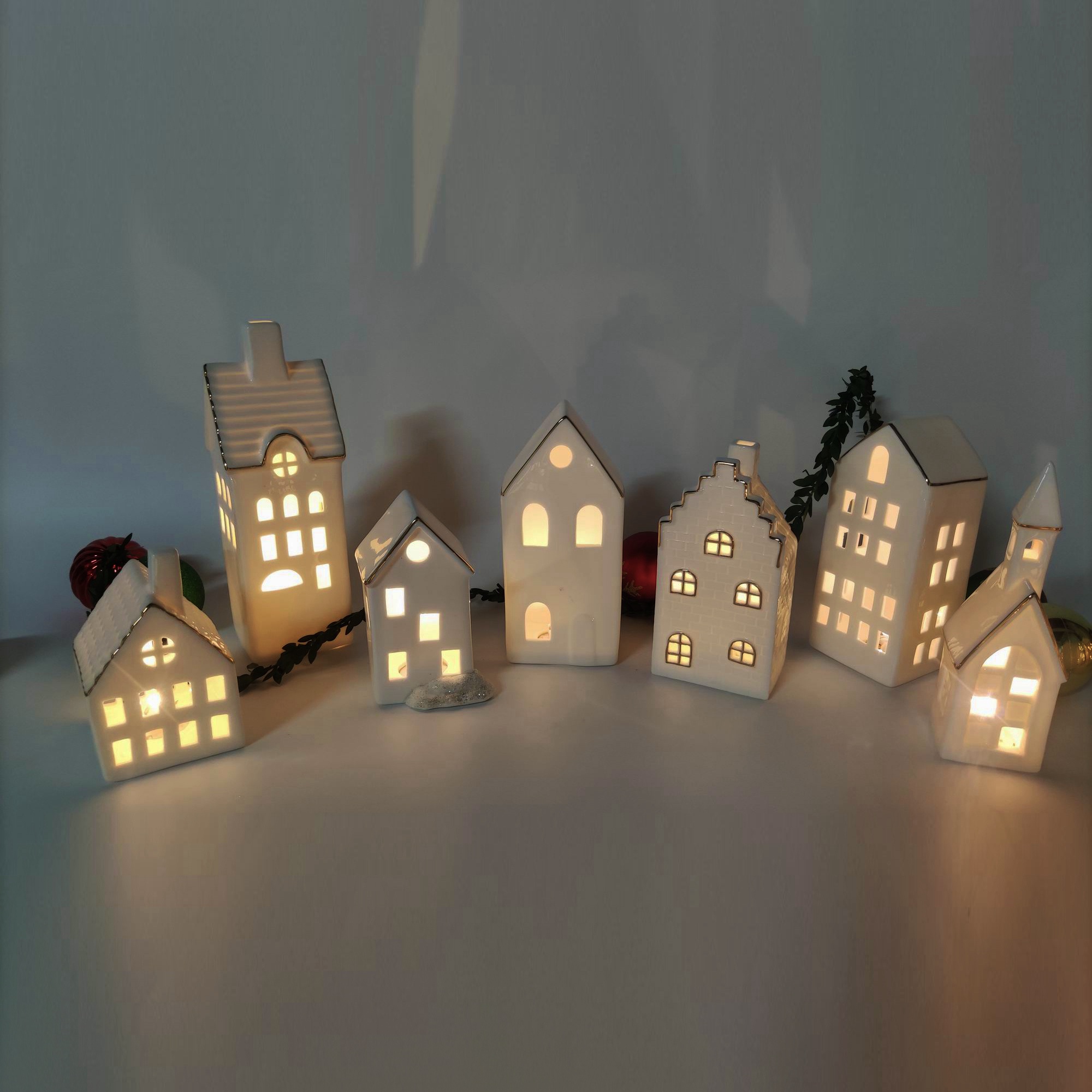 Candelabros de cerámica blancos de la Casa Llena Romántica del Tiempo de Recolección, Pequeñas Luces de Noche, Ambiente Navideño, Decoración del Hogar 2