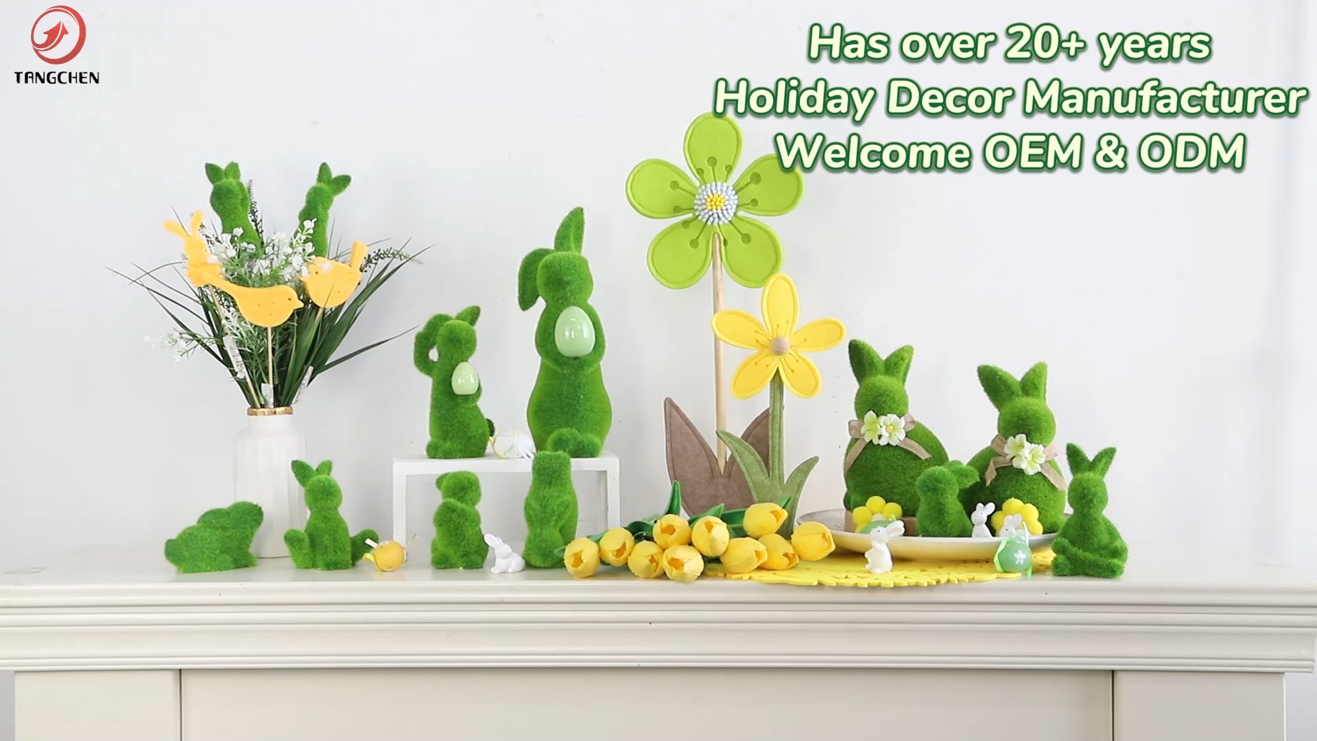 Decoración de mesa de interior de primavera de pascua lindas figuras de conejito musgo artificial verde escultura 1