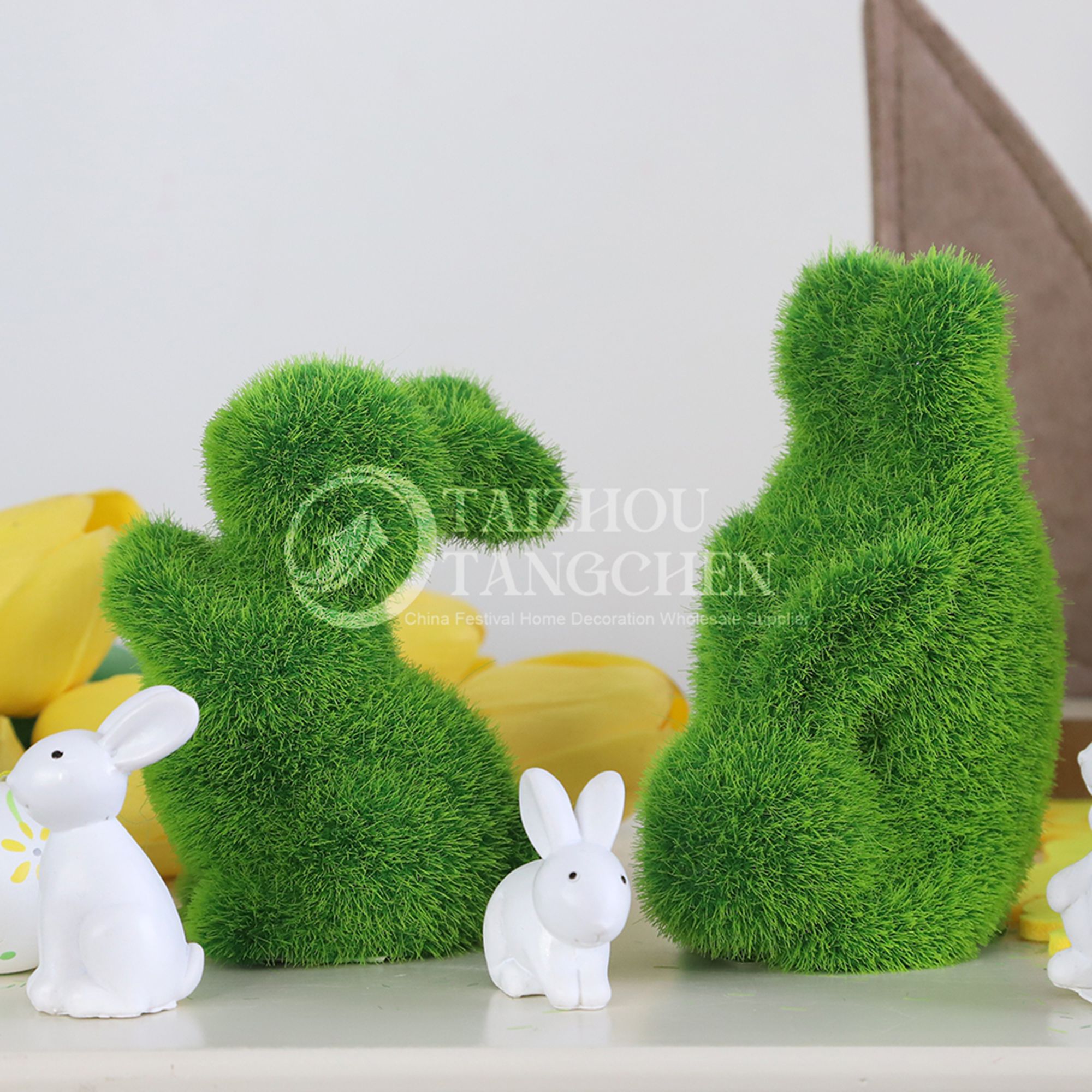 Decoración de mesa de interior de primavera de pascua lindas figuras de conejito musgo artificial verde escultura 5