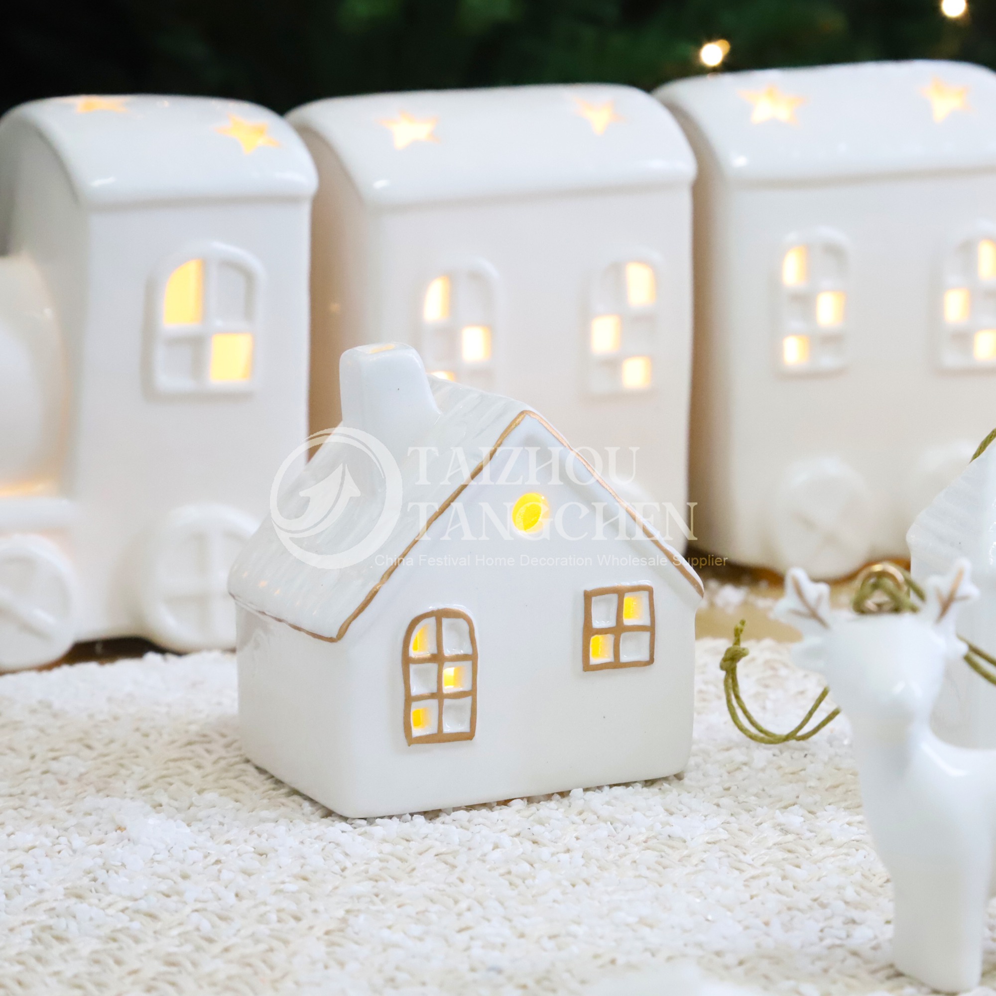 Neujahr kleiner Geschenkhängelkeramik Mini Schneehaus Anhänger Winter Figur Dekor 5