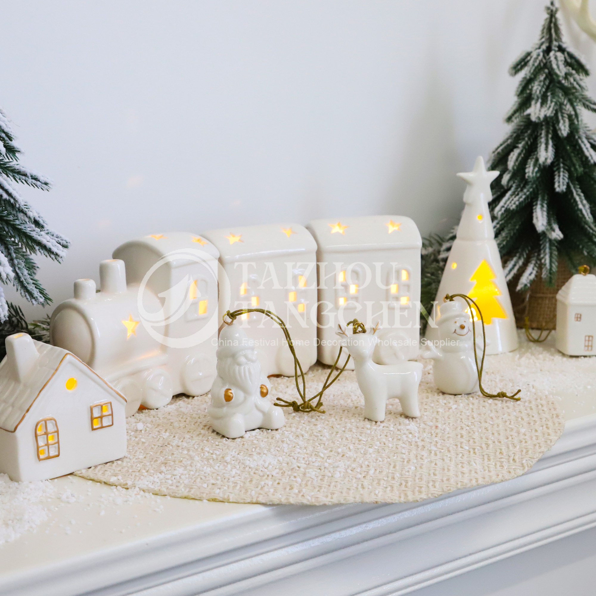 Neujahr kleiner Geschenkhängelkeramik Mini Schneehaus Anhänger Winter Figur Dekor 4