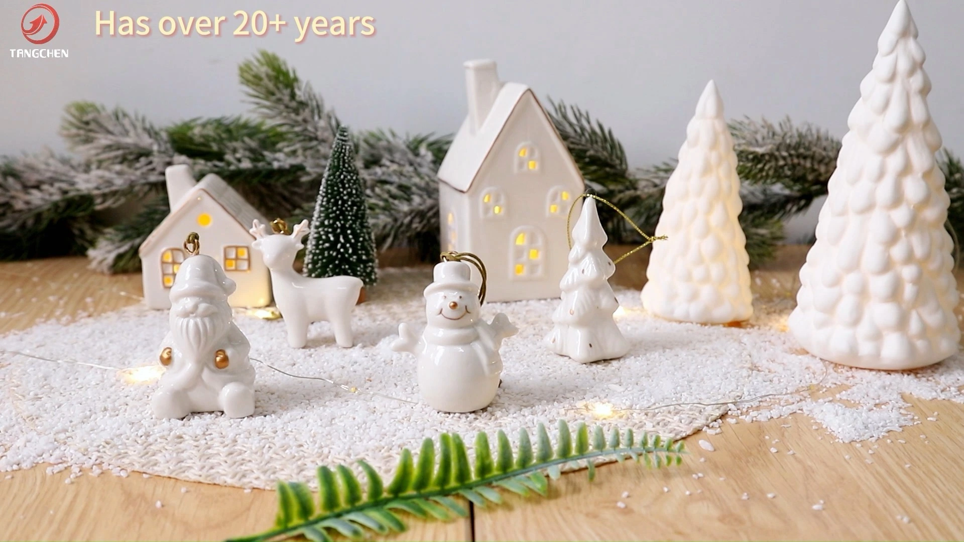 Neujahr kleiner Geschenkhängelkeramik Mini Schneehaus Anhänger Winter Figur Dekor 1