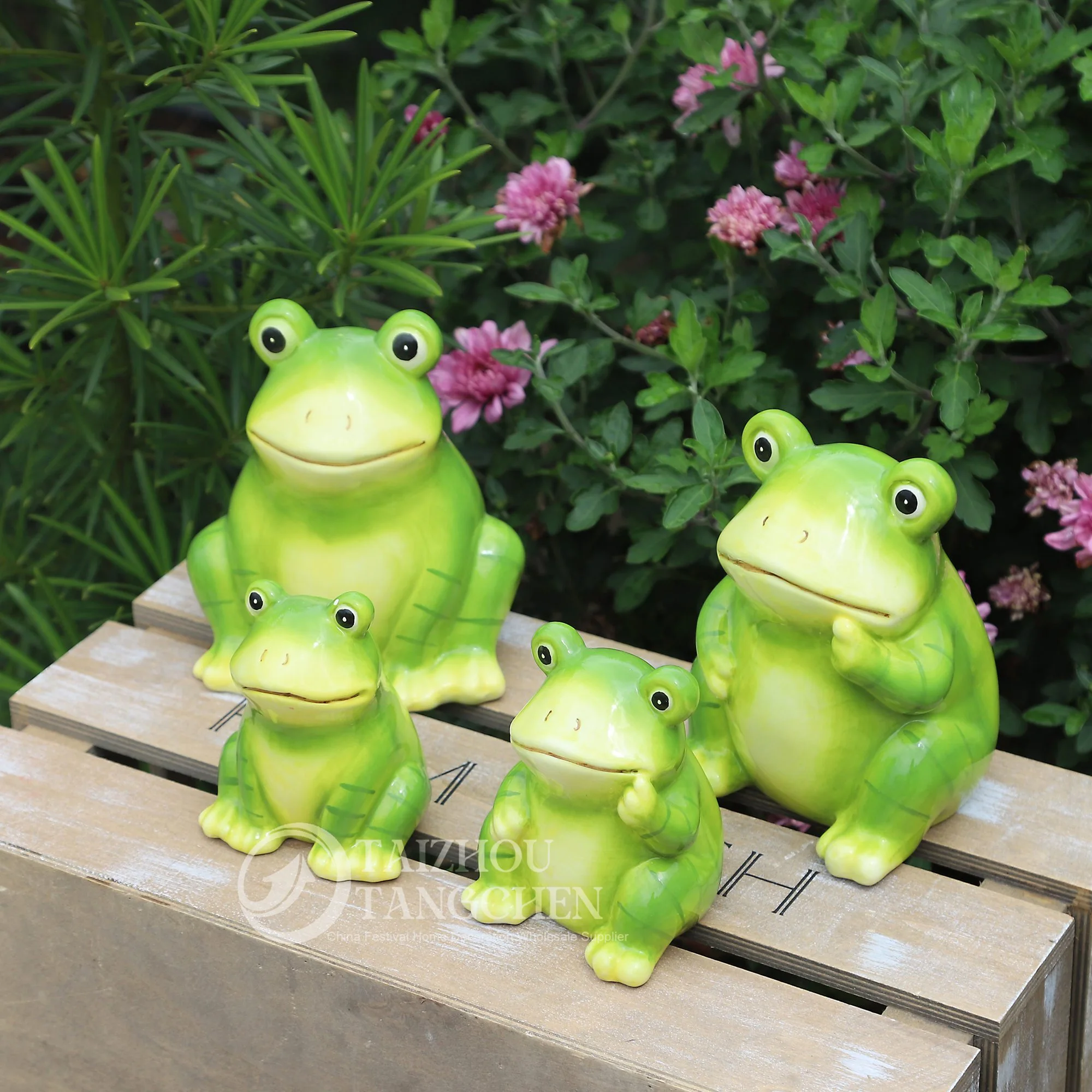 Affordable Seasonal decorations Ceramic Frog Figurine Garden Simulation Toad Statue 1
