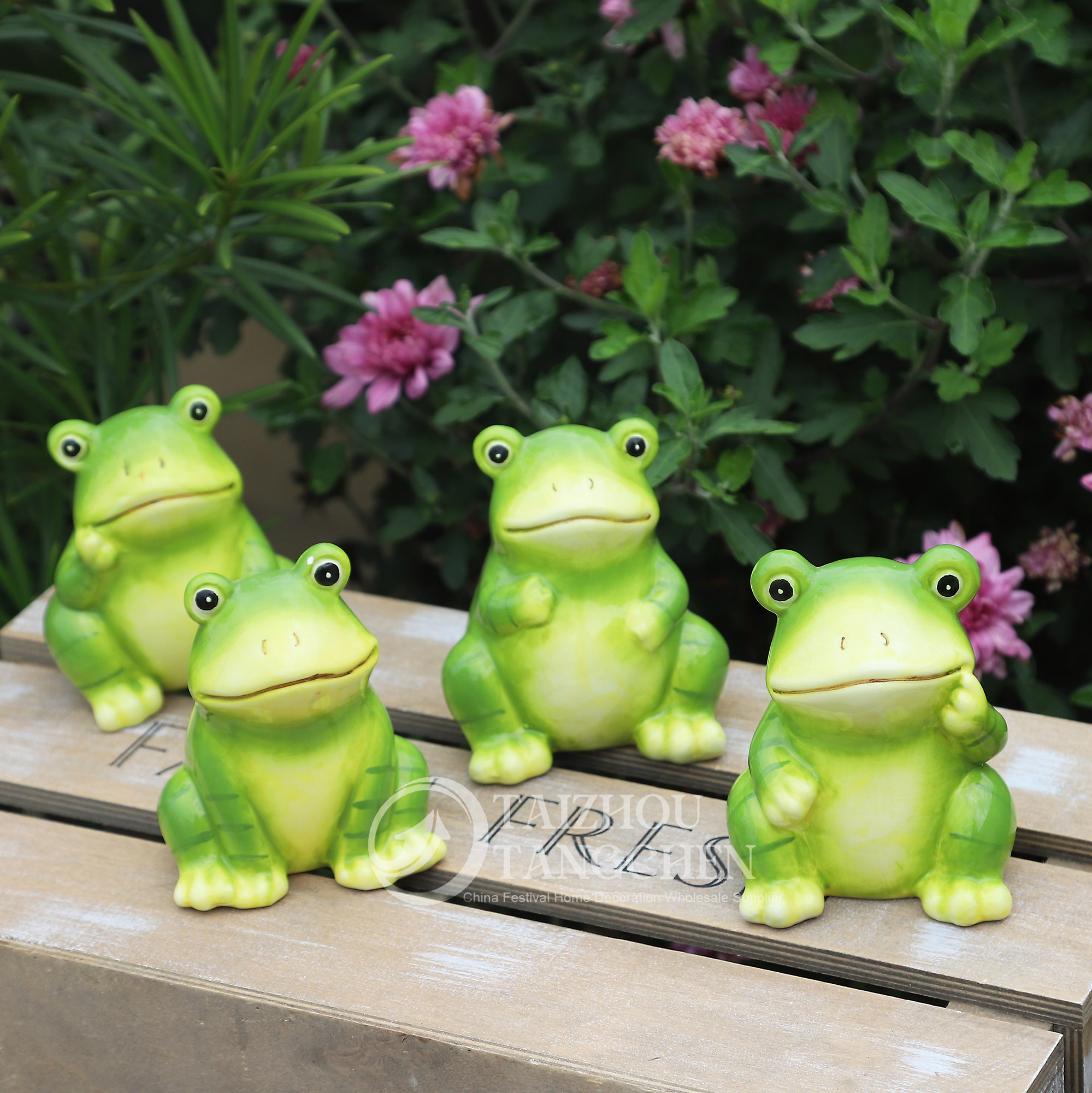 Erschwingliche saisonale Dekorationen Keramik Frosch Figur Gartensimulation Toad Statue 4