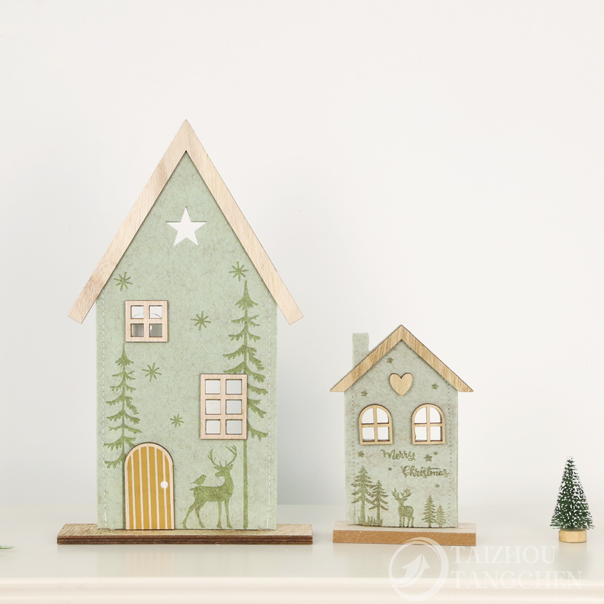 Regalos de año nuevo Nordic Madera sin rostro Fabrica de la casa del árbol de Navidad Casa de Navidad adornos 5