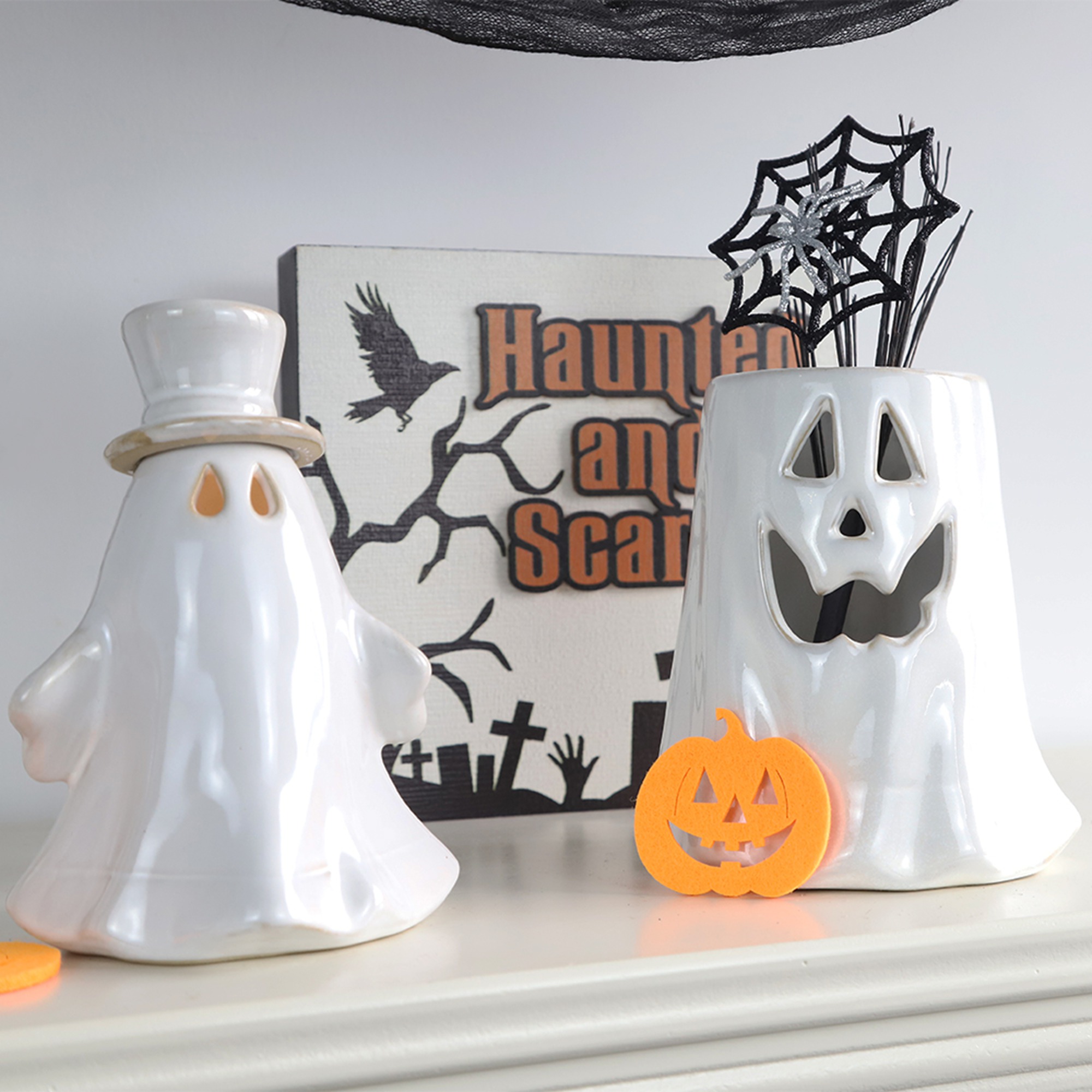 Set de decoración de Halloween: Almohada de peluche fantasma, calabazas de cerámica negra, luz LED fantasma, decoración de madera, decoración espeluznante para el hogar. 4