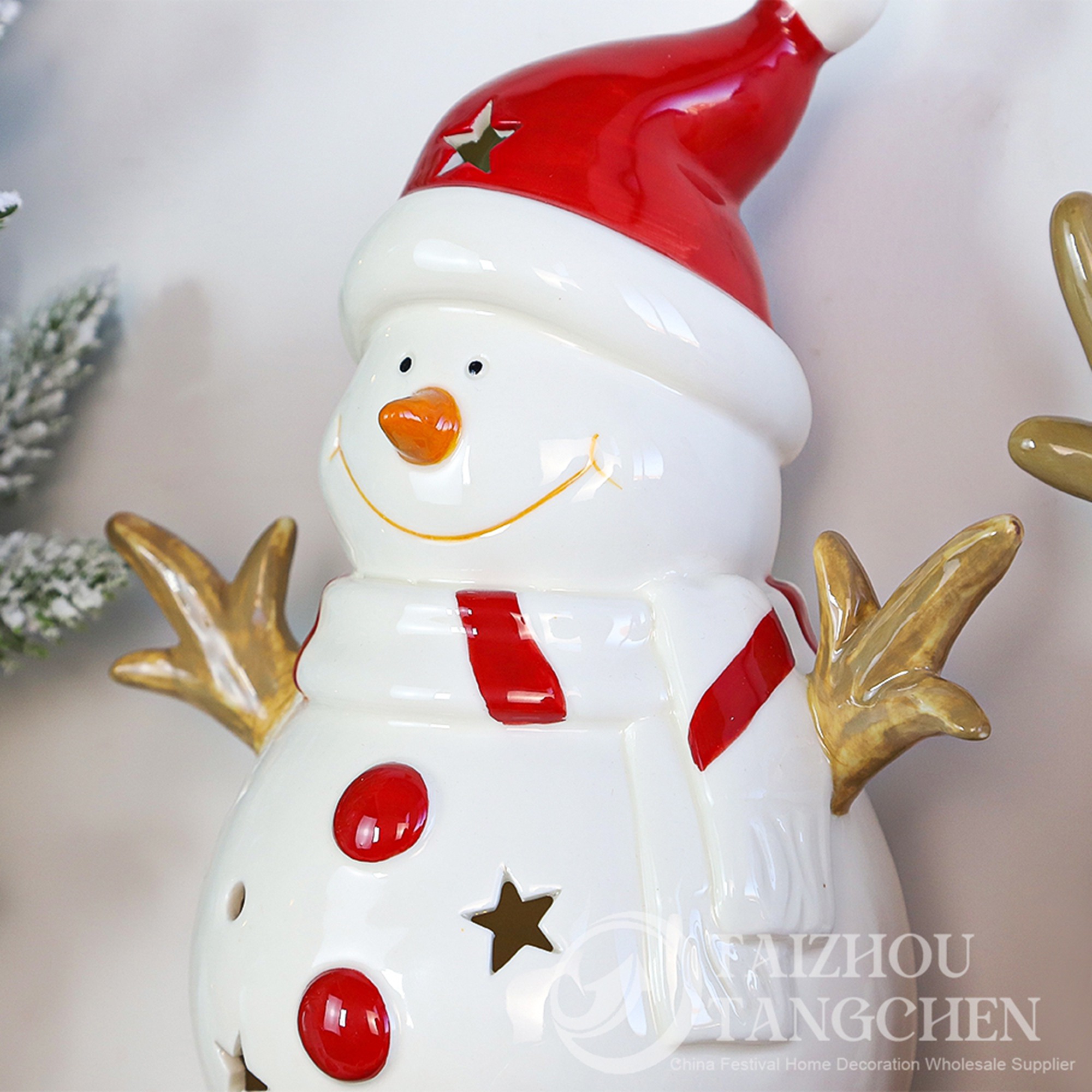 Mesa decorativa navideña de cerámica iluminada: gnomo navideño y muñeco de nieve con bufanda, luz nocturna para decorar el hogar. 6