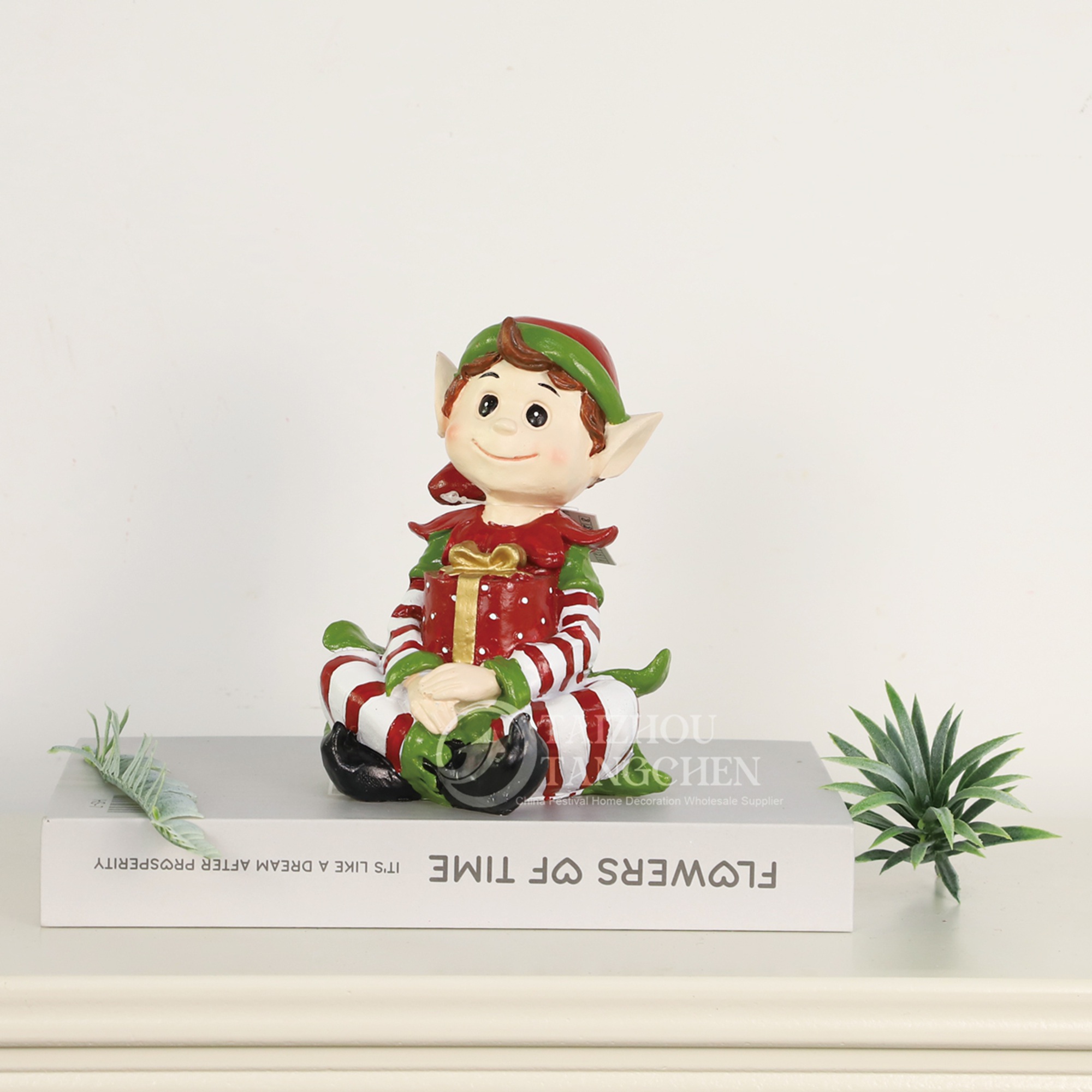 Esstisch, Kamin, Zirkusdeko, Cartoon-Junge und -Mädchen, Elfen-Gnom, Kristallkugel, Weihnachtsschneekugel 8
