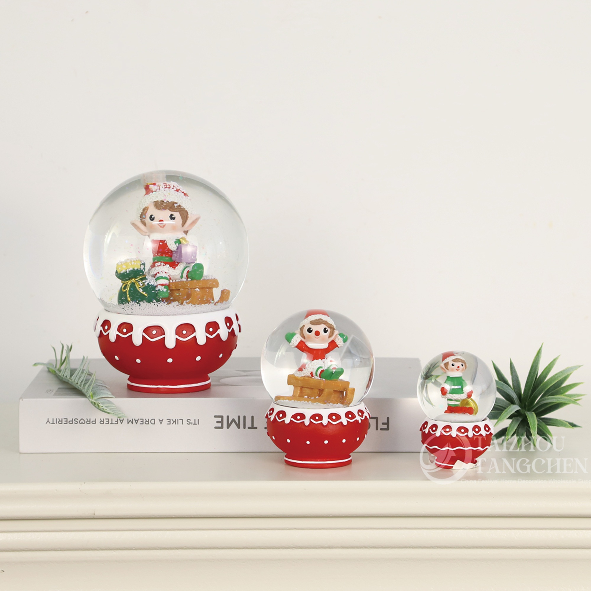 Esstisch, Kamin, Zirkusdeko, Cartoon-Junge und -Mädchen, Elfen-Gnom, Kristallkugel, Weihnachtsschneekugel 6
